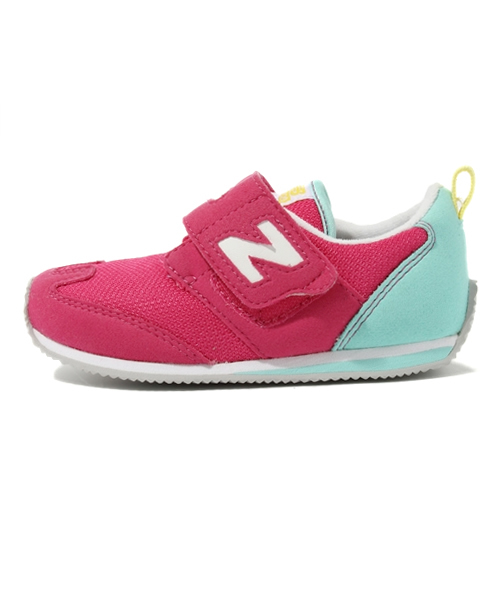 NEW BALANCE(ニューバランス)の「ニューバランス カラフル ベビー キッズ スニーカー FS320(スニーカー・キッズ・ピンク/オレンジ/ブルー・14cm/16cm/13cm/15cm)」の4枚目の写真