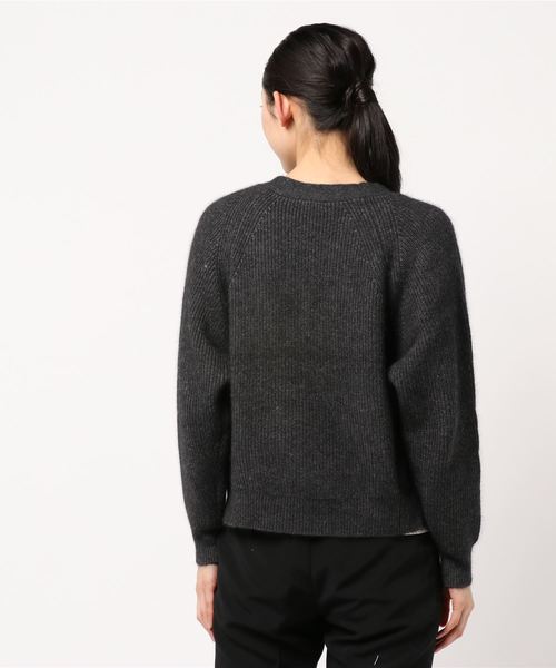 SALON adam et rope'(サロン アダム エ ロペ)の「片畦Vネックカーディガン(カーディガン/ボレロ・レディース・グレー/キャメル/ブルー系その他4/ピンク/チャコールグレー・FREE)」の19枚目の写真