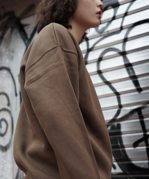 THRASHER（スラッシャー）の「HOMETOWN CREW SWEAT/スラッシャーユニセックス10oz(オンス)ヘビーウェイトワンポイントロゴ裏起毛スウェットトレーナー（スウェット・メンズ・グレー/ホワイト/ブラック×ホワイト/ブラック×レッド/バーガンディー/グリーン/ブラウン/パープル/アッシュグレー/ヘザーグレー/ネイビー/スミクロ/ダークグリーン・MEDIUM/LARGE/SMALL/X-LARGE/XX-LARGE）」の18枚目の写真