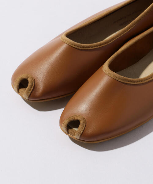 ODETTE E ODILE（オデットエオディール）の「【別注】MOHI...&O ﾋﾟｰﾌﾟﾄｩFLT（パンプス・レディース・ホワイト/パープル/ブラウン/グレー・38/35/36/37）」の9枚目の写真