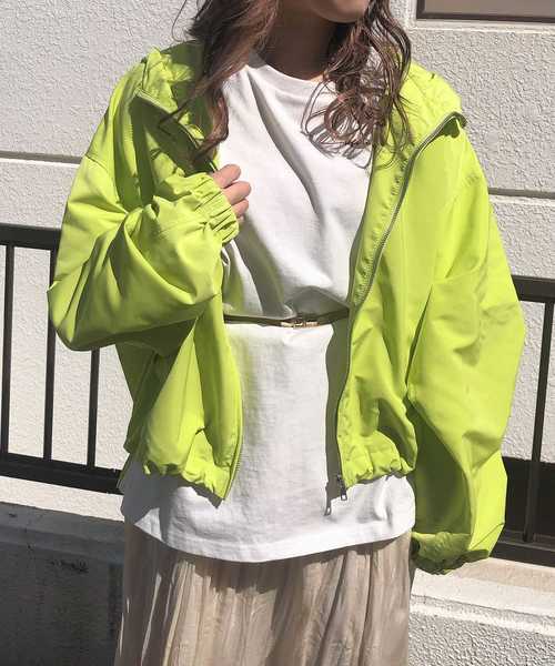 one after another NICE CLAUP（ワンアフターアナザーナイスクラップ）の「newボリューム袖マウンテンパーカー（マウンテンパーカー・レディース・アイボリー/ブラック/イエロー・FREE）」の3枚目の写真