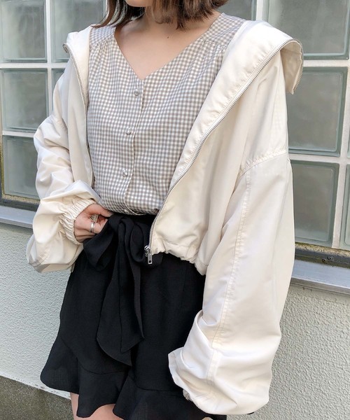 one after another NICE CLAUP（ワンアフターアナザーナイスクラップ）の「newボリューム袖マウンテンパーカー（マウンテンパーカー・レディース・アイボリー/ブラック/イエロー・FREE）」の20枚目の写真