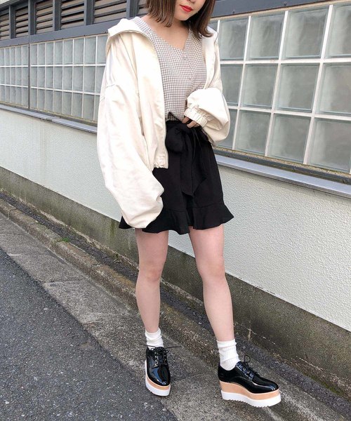 one after another NICE CLAUP（ワンアフターアナザーナイスクラップ）の「newボリューム袖マウンテンパーカー（マウンテンパーカー・レディース・アイボリー/ブラック/イエロー・FREE）」の22枚目の写真