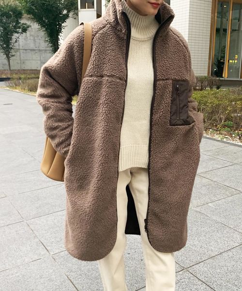 KOBE LETTUCE（コウベレタス）の「スタンドカラー・ノーカラー2typeリバーシブルロングボアフリースブルゾンコート（ブルゾン・レディース・ホワイト系その他2/ホワイト系その他3/ブラウン系その他/ブラック系その他/アイボリー/ホワイト系その他/ブラウン/ブラック・2/1）」の8枚目の写真