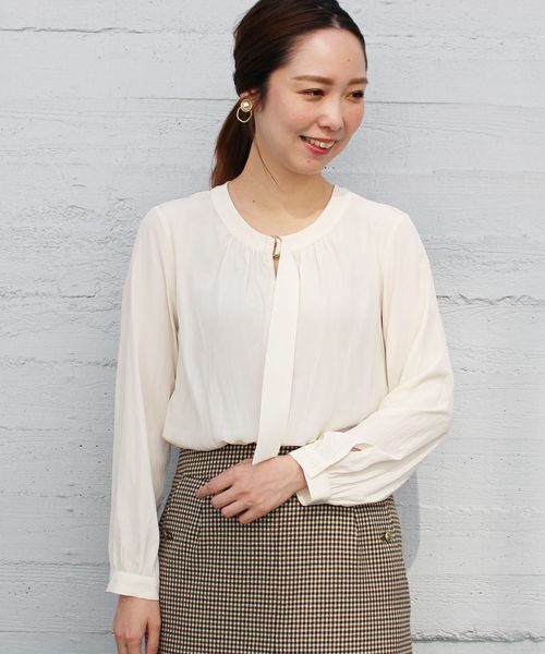 Perle Perle Peche ペルルペッシュ のファッション トップス フロントバックルブラウス シャツ ブラウス セール