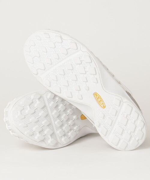 KEEN（キーン）の「UNEEK SNK SNEAKER / ユニーク スニーク スニーカー（スニーカー・レディース・ホワイト・24cm/24.5cm/25cm/23.5cm/22.5cm/23cm）」の4枚目の写真