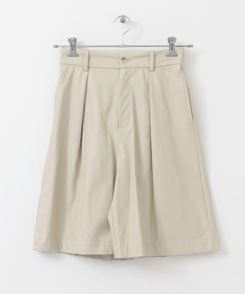 audrey and john wad（オードリーアンドジョンワッド）の「Audrey and John Wad　ECO LEATHER ハーフパンツ（その他パンツ・レディース・ブラック/アイボリー・MEDIUM）」の6枚目の写真