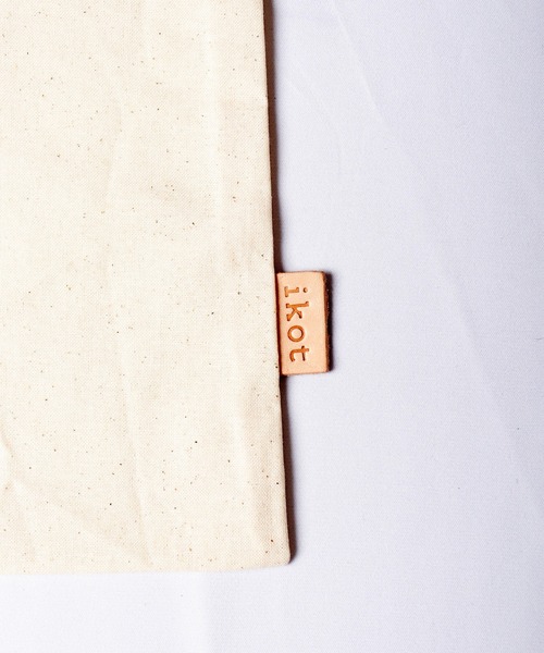 ikot（イコット）の「ikot ワンハンドルショルダー（ショルダーバッグ・レディース・ネイビー/ベージュ・FREE）」の19枚目の写真