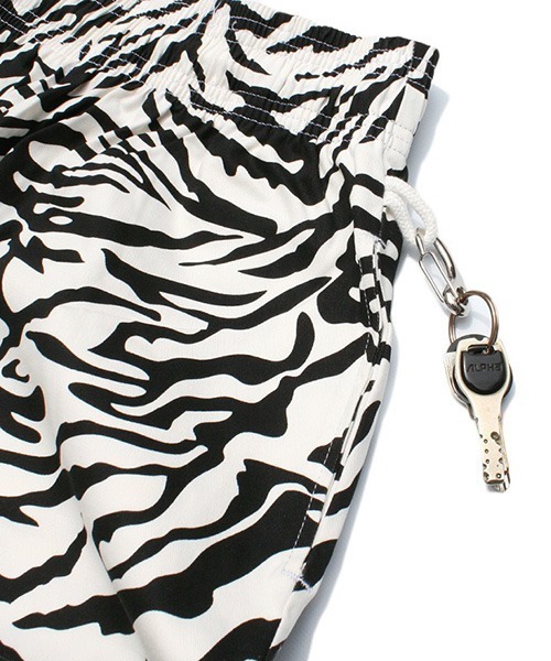 COOKMAN（クックマン）の「Cookman クックマン シェフショートパンツ ハーフパンツ イージーパンツ ゼブラ（その他パンツ・メンズ・ホワイト・SMALL/MEDIUM/LARGE/X-LARGE）」の8枚目の写真