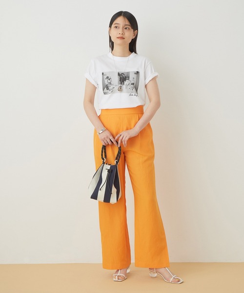 ADAM ET ROPE'（アダムエロペ）の「【アウトレット店舗・WEB限定】ROBERTA BAYLEY フォトTシャツ1（Tシャツ/カットソー・レディース・ホワイト/ホワイト系その他・FREE）」の11枚目の写真