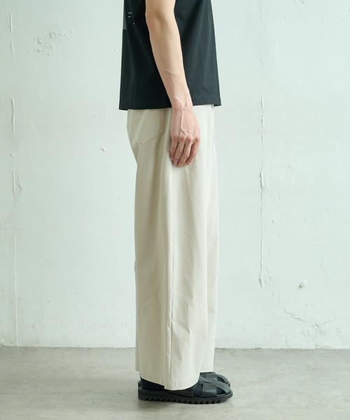 Lui's(ルイス)の「スーパーワイドコットンツイルパンツ(スラックス・メンズ・グリーン/ライトグレー/ブラック・MEDIUM/SMALL)」の5枚目の写真