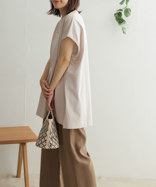 URBAN RESEARCH DOORS（アーバンリサーチドアーズ）の「【WEB限定】ワイドチュニックプルオーバー（Tシャツ/カットソー・レディース・ブルー/ライトベージュ/モカ・ONE）」の8枚目の写真