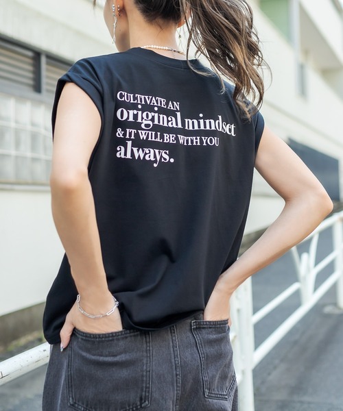 RASVOA（ラスボア）の「ノースリクロップドＴ（Tシャツ/カットソー・レディース・ブラック/レッド/オフホワイト・FREE）」の8枚目の写真