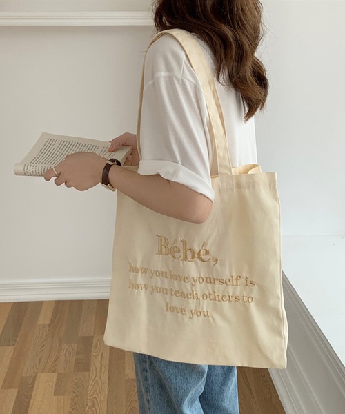 Jasmine Grandiflorum(ジャスミングランディフローラム)の「同色ロゴ刺繍パステルトートバッグ(トートバッグ・レディース・ベージュ/パープル/ピンク/ブルー・FREE)」の11枚目の写真