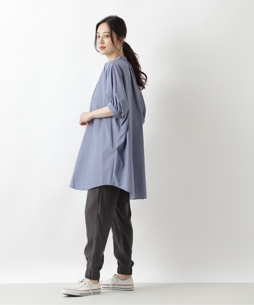 NATURAL BEAUTY BASIC（ナチュラルビューティーベーシック）の「チュニックシャツブラウス（シャツ/ブラウス・レディース・ブラウン/オフホワイト/ブルー・SMALL/MEDIUM）」の20枚目の写真