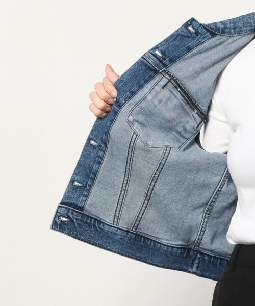 Guess（ゲス）の「ANN Denim Vest（ベスト・レディース・インディゴブルー・LARGE/SMALL/MEDIUM）」の2枚目の写真