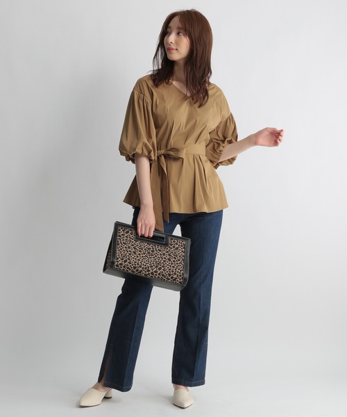 Andemiu（アンデミュウ）の「バルーンスリーブフレアブラウス219033（シャツ/ブラウス・レディース・アイボリー/ブラウン/ベージュ・FREE）」の19枚目の写真