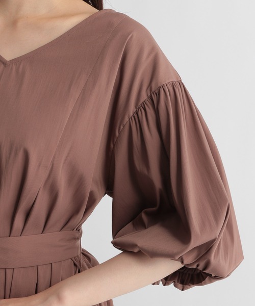 Andemiu（アンデミュウ）の「バルーンスリーブフレアブラウス219033（シャツ/ブラウス・レディース・アイボリー/ブラウン/ベージュ・FREE）」の22枚目の写真