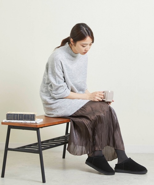 mooimooi(モーイモーイ)の「ショート丈ムートンスリッポン(ブーツ・レディース・ブラック/キャメル/ダークブラウン/チャコールグレー・3L/L/S/4L/LL/M)」の9枚目の写真