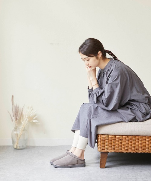 mooimooi(モーイモーイ)の「ショート丈ムートンスリッポン(ブーツ・レディース・ブラック/キャメル/ダークブラウン/チャコールグレー・3L/L/S/4L/LL/M)」の14枚目の写真