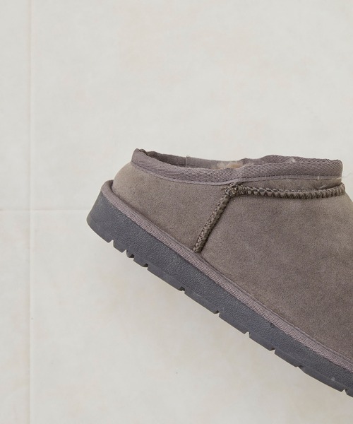 mooimooi(モーイモーイ)の「ショート丈ムートンスリッポン(ブーツ・レディース・ブラック/キャメル/ダークブラウン/チャコールグレー・3L/L/S/4L/LL/M)」の10枚目の写真