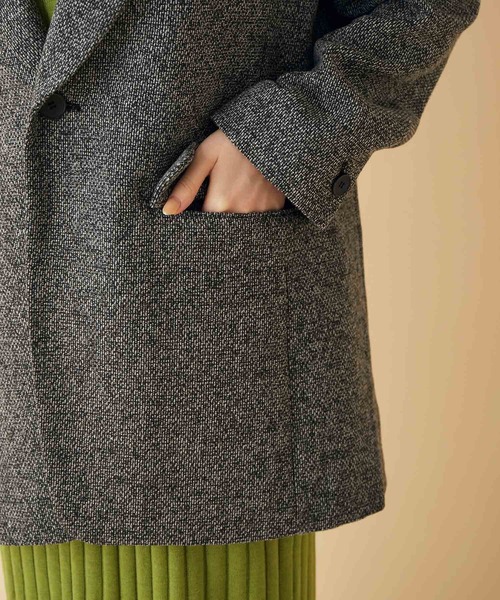 MADEMOISELLE ROPE'（マドモアゼル ロペ）の「<中綿キルト裏地>コンケープオーバーライトジャケット（テーラードジャケット・レディース・ブラック系その他/イエロー系その他3・38）」の4枚目の写真