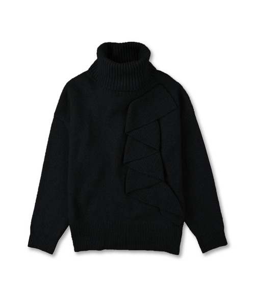 Re.Verofonna（ヴェロフォンナ）の「ワンサイドフリルオフタートルプルオーバー（ニット/セーター・レディース・ホワイト/チャコールグレー/ピンク/ブラック・MEDIUM）」の2枚目の写真