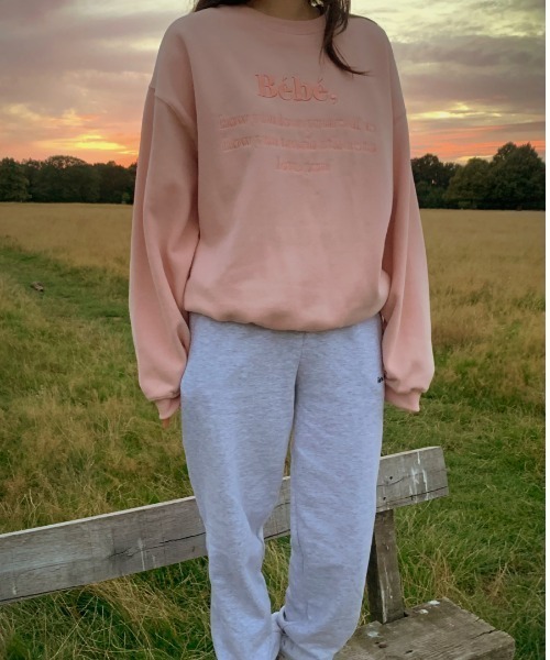 yuue' ( wear )(ユーイ)の「ロングスリーブーロゴ刺繍スウェットトレーナー(スウェット・レディース・ライトグレー/ブラック/ネイビー/グリーン/ライトピンク/ライトベージュ・FREE)」の12枚目の写真