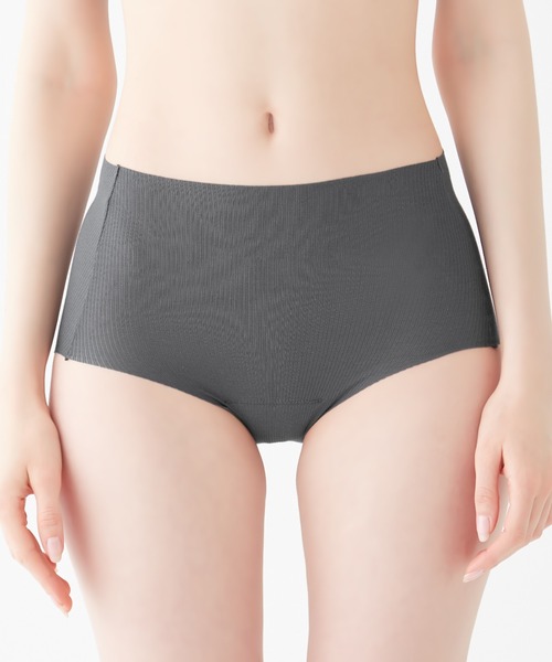 GUNZE（グンゼ）の「KIREILABO/キレイラボ リブ素材のやさしい着心地 レギュラーショーツ オーガニックコットン（ショーツ・レディース・ホワイト系その他/ゴールド/グリーン系その他/ブラック/ピンク系その他/ライラック/キャメル/ピンク系その他2/チャコールグレー/グレイッシュブルー・MEDIUM/LARGE/X-LARGE）」の3枚目の写真