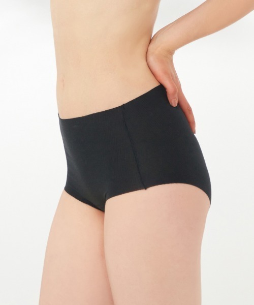 GUNZE（グンゼ）の「KIREILABO/キレイラボ リブ素材のやさしい着心地 レギュラーショーツ オーガニックコットン（ショーツ・レディース・ホワイト系その他/ゴールド/グリーン系その他/ブラック/ピンク系その他/ライラック/キャメル/ピンク系その他2/チャコールグレー/グレイッシュブルー・MEDIUM/LARGE/X-LARGE）」の14枚目の写真