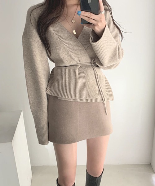 FRP(エフアールピー)の「YUGA カシュクール ウエストリボン ニットカーディガン(カーディガン/ボレロ・レディース・カーキ/ベージュ・FREE)」の6枚目の写真