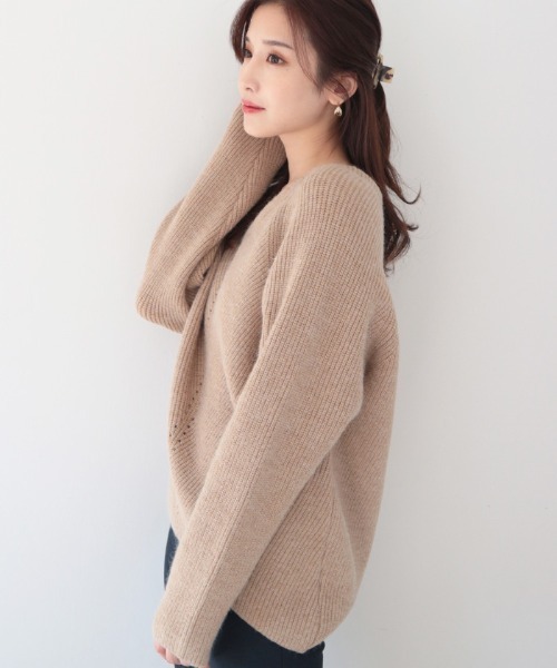 AMBIENT（アンビエント）の「Vﾈｯｸｱｲﾚｯﾄﾗｲﾝﾆｯﾄ（ニット/セーター・レディース・オフホワイト/ブルーグレー/ベージュ・FREE）」の8枚目の写真