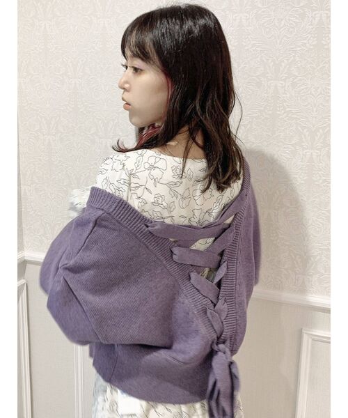 dazzlin（ダズリン）の「レースアップVネックカーディガン（カーディガン/ボレロ・レディース・オフホワイト/パープル/モカ・FREE）」の3枚目の写真