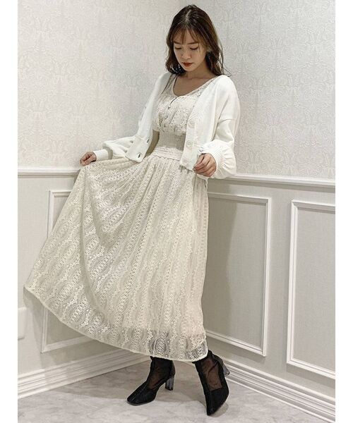 dazzlin（ダズリン）の「レースアップVネックカーディガン（カーディガン/ボレロ・レディース・オフホワイト/パープル/モカ・FREE）」の8枚目の写真