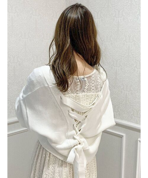 dazzlin（ダズリン）の「レースアップVネックカーディガン（カーディガン/ボレロ・レディース・オフホワイト/パープル/モカ・FREE）」の20枚目の写真