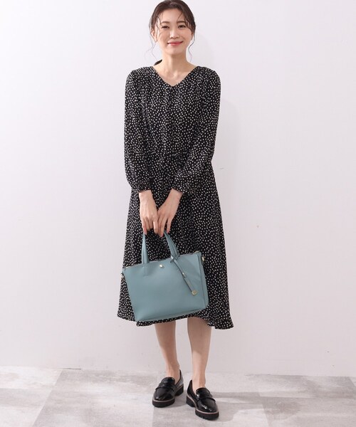 DRESKIP(ドレスキップ)の「◆【通勤】一枚革風あおりト-トバッグ(トートバッグ・レディース・ブラック/ブルー/アイボリー/グレー・00)」の14枚目の写真