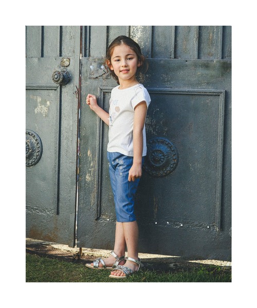 BeBe（ベベ）の「BeBe/グリッターフラワーモチーフメタリックサンダル(15~21cm)（サンダル・キッズ・ベージュ/グレー・18/17/15 /21/16/20/19）」の6枚目の写真