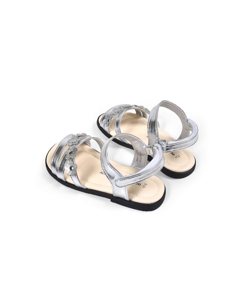 BeBe（ベベ）の「BeBe/グリッターフラワーモチーフメタリックサンダル(15~21cm)（サンダル・キッズ・ベージュ/グレー・18/17/15 /21/16/20/19）」の5枚目の写真