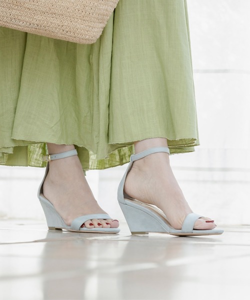 UR'S（ユアーズ）の「ｽﾄﾗｯﾌﾟｻﾝﾀﾞﾙ（サンダル・レディース・ホワイト/ブラック/ゴールド/ブルー/グリーン・LL/S/M/L）」の3枚目の写真