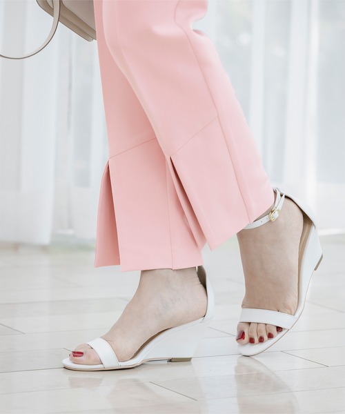 UR'S（ユアーズ）の「ｽﾄﾗｯﾌﾟｻﾝﾀﾞﾙ（サンダル・レディース・ホワイト/ブラック/ゴールド/ブルー/グリーン・LL/S/M/L）」の12枚目の写真