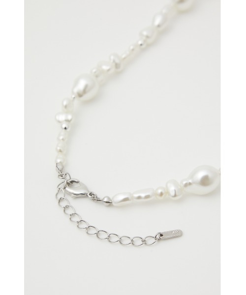 SLY（スライ）の「F/PEARL NECKLACE ネックレス（ネックレス・レディース・シルバー/マルチ・FREE）」の5枚目の写真