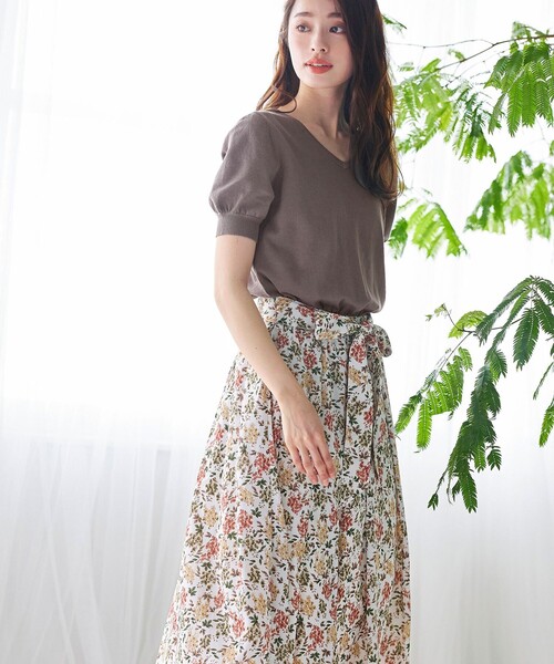 Tiaclasse(ティアクラッセ)の「【洗える】花柄が大人可愛いパフ袖ニットコンビワンピース(ワンピース・レディース・ネイビー/ブラウン/ブラック/モカ・9号/11号/7号)」の12枚目の写真