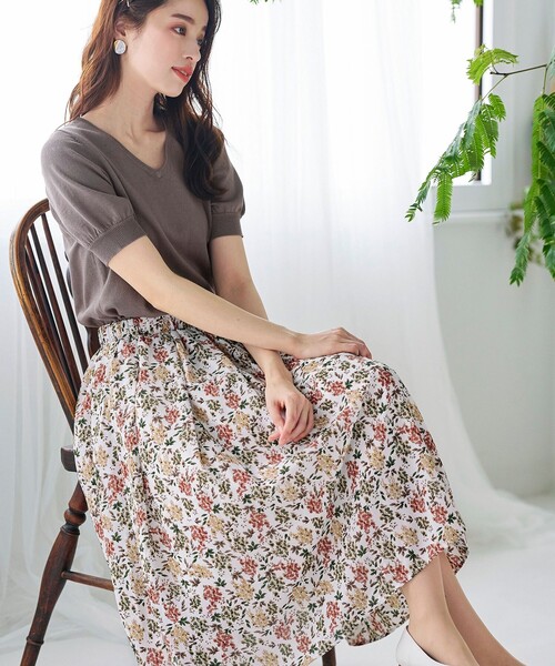 Tiaclasse(ティアクラッセ)の「【洗える】花柄が大人可愛いパフ袖ニットコンビワンピース(ワンピース・レディース・ネイビー/ブラウン/ブラック/モカ・9号/11号/7号)」の13枚目の写真