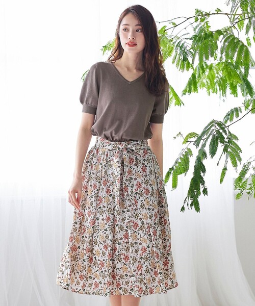 Tiaclasse(ティアクラッセ)の「【洗える】花柄が大人可愛いパフ袖ニットコンビワンピース(ワンピース・レディース・ネイビー/ブラウン/ブラック/モカ・9号/11号/7号)」の15枚目の写真