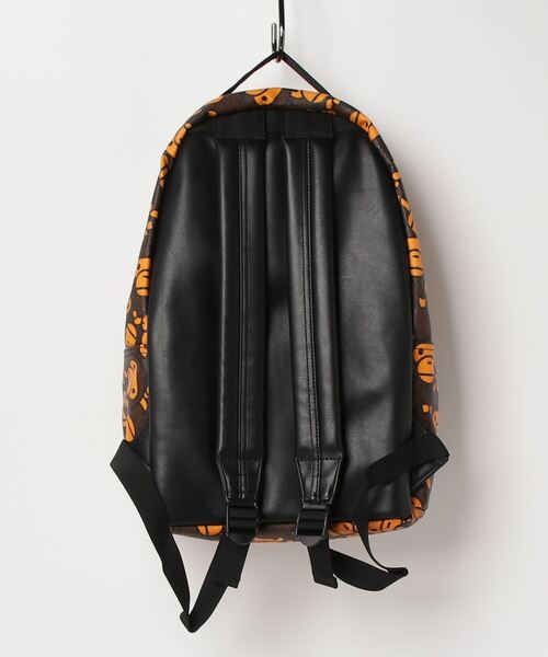 A BATHING APE（アベイシングエイプ）の「DAYPACK(M) ALL BABY MILO PVC（バックパック/リュック・メンズ・ブラウン・FREE）」の2枚目の写真