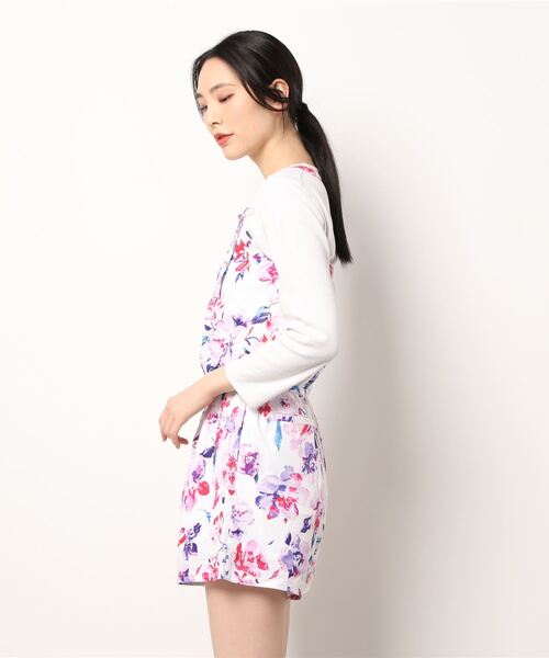 rienda suelta(リエンダスエルタ)の「《rienda suelta》BRILLIANT FLOWERロンパース レディス ゴルフウエア(つなぎ/オールインワン・レディース・ホワイト・SMALL)」の2枚目の写真