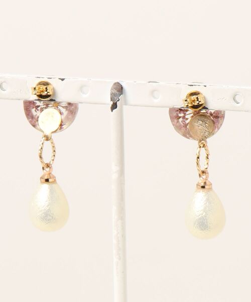 tone(トーン)の「【Astyle】フラワーパールピアス(MA)(ピアス(両耳用)・レディース・ゴールド・FREE)」の2枚目の写真