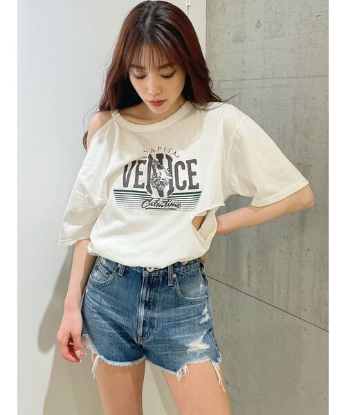 GYDA(ジェイダ)の「ハイウエスト HEMダメージ デニムショートパンツ(デニムパンツ・レディース・ブラック/ブルー・SMALL/MEDIUM/X-SMALL)」の4枚目の写真