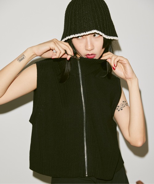 FEKETE(フェケテ)の「BI-COLOR SUMMER BUCKET HAT / バイカラーペーパーバケットハット(ハット・レディース・ホワイト/ライトブルー/ブラック・FREE)」の16枚目の写真