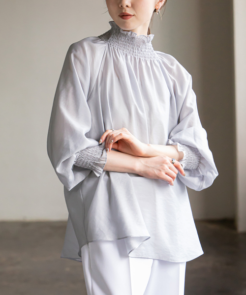 Noble(ノーブル)の「《追加》シャーリングシアーブラウス 3(シャツ/ブラウス・レディース・ベージュ/パープル/ネイビー/ブラウン・38/36)」の4枚目の写真